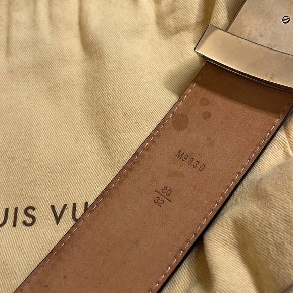 [Like New] Louis Vuitton Black Epi Electric LV Initiales Belt - Picture 4 of 7